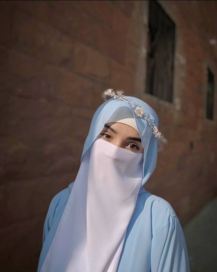 Stunning Hijab Girl Pics for Your Profile