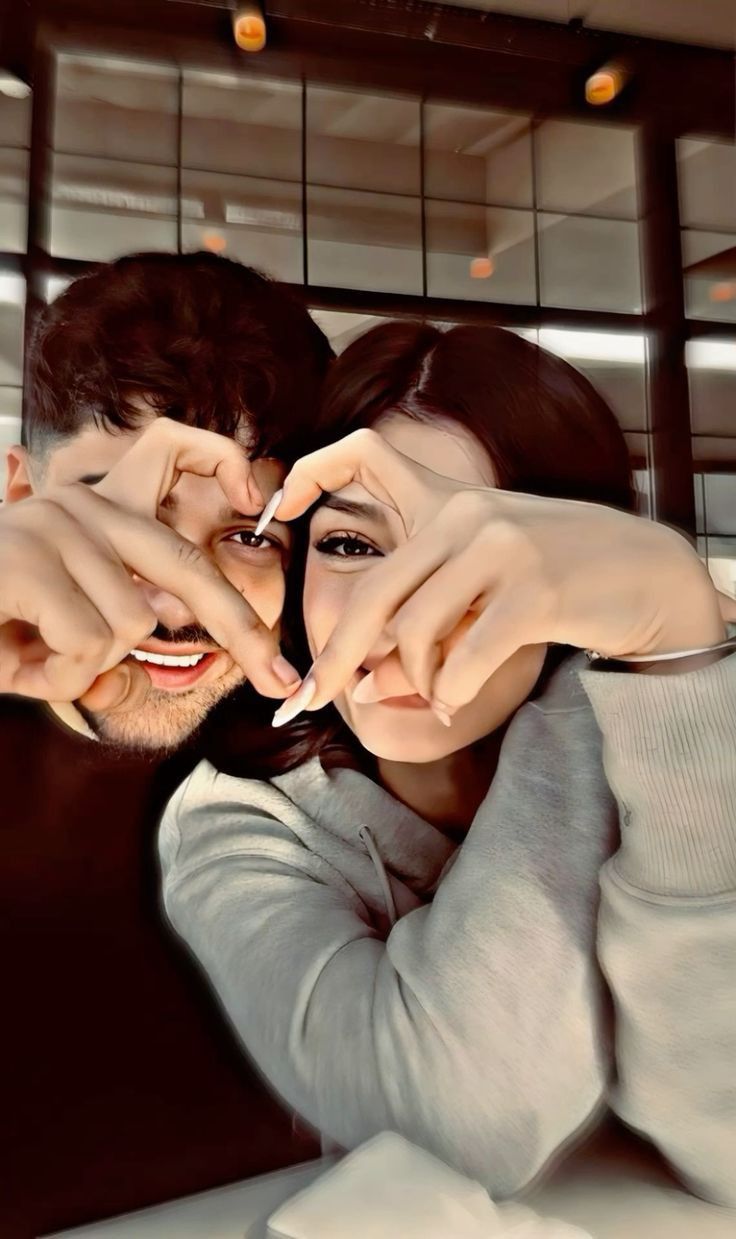 Eye-Catching Couple DPs for Instagram